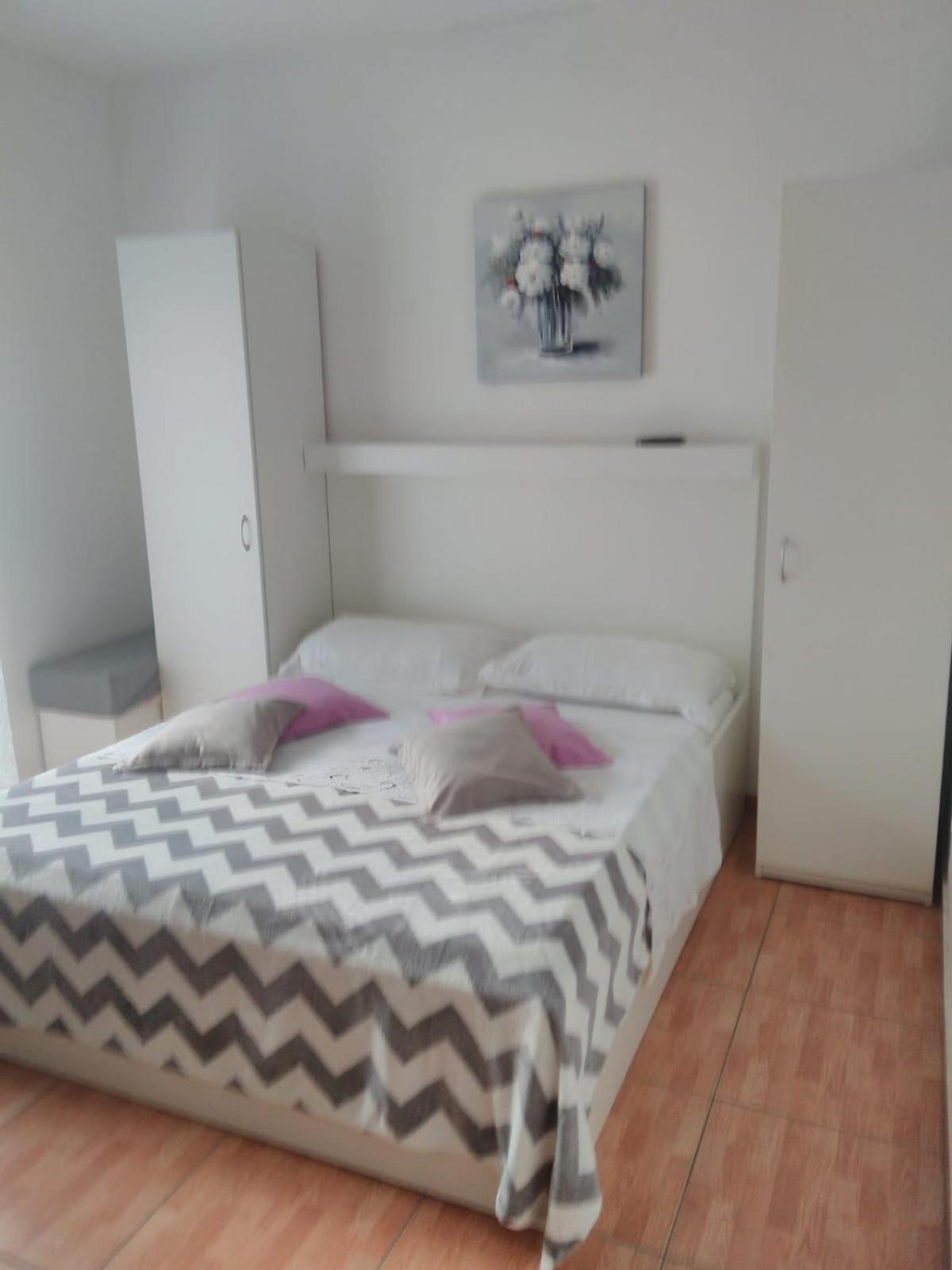 Apartments By The Sea Drvenik Donja Vala, Makarska - 6701 Bilik gambar